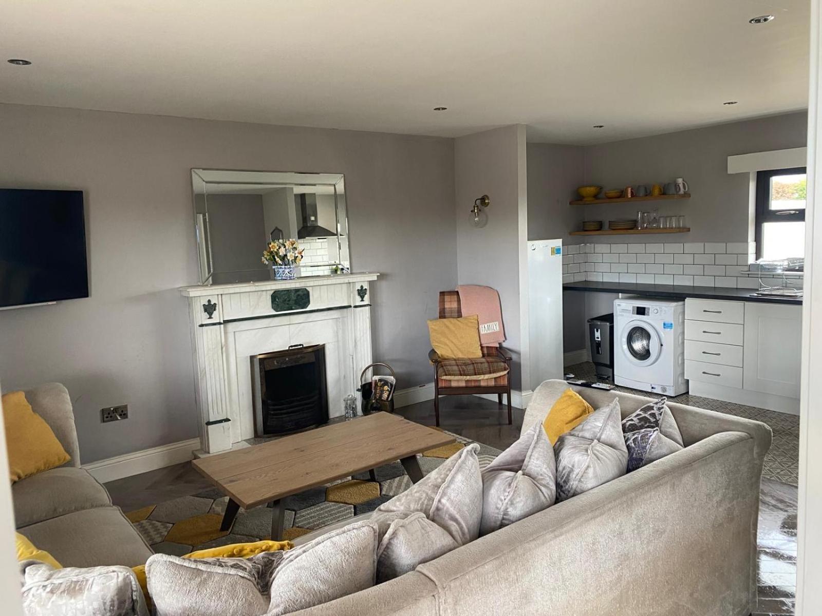 Thornstown Gate * Portglenone